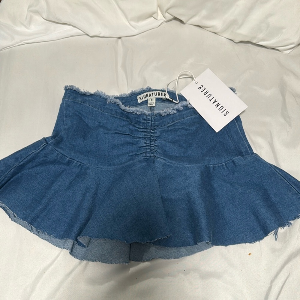 Signature 8 denim skirt
